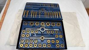 lot 136 image: SAE Tap and Die Set with Case
