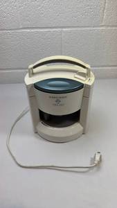 lot 146 image: Black & Decker Lids Off Automatic Jar Opener