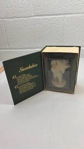 lot 154 image: Winter Tales of the Snowbabies Book with Display