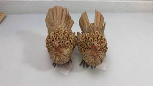 lot 158 image: Decorative Wood Chip Bird Figurines