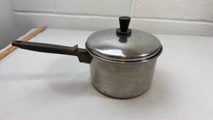 lot 184 image: Calphalon Commercial Double Boiler Set