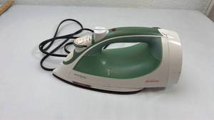 lot 192 image: Sunbeam Steam Master Drip-Free Iron