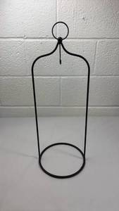 lot 196 image: Black Metal Wire Hat Stand Display