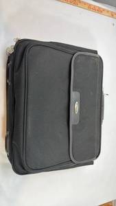 lot 211 image: Targus Black Laptop Carrying Case