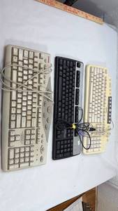 lot 217 image: Computer Keyboard Lot - Compaq Internet & HP Models