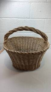 lot 222 image: Handwoven Wicker Market Basket