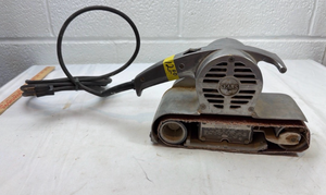 lot 255 image: Craftsman 3-inch Belt Sander Model 315.22580