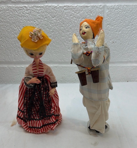 lot 259 image: Bradley Posed Dolls Pair - Country Dance Couple
