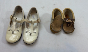 lot 279 image: Childrens White Mary Janes and Brown Moccasins Set