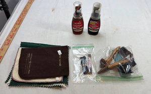 lot 280 image: Kiwi Leather Dye Kit with Hotel Shine Cloths