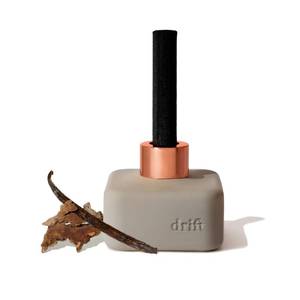 lot 384 image: Drift Vanilla Scented Reed Diffuser - Diffusers for Home - 60 Day Scent Life - Oil Diffuser - Essential Oil Reed Diffuser - 3.5 oz - Retail $44