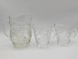 lot 11124 image: Clear Glass Star Pattern Creamer Set of 3