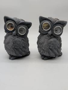 lot 11145 image: Solar Powered Owl Garden Lights - Set of 2