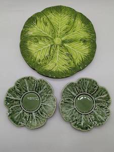 lot 11150 image: Portuguese Cabbage Leaf Majolica Plates Set