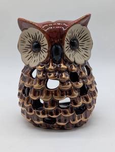 lot 11160 image: Decorative Ceramic Owl Lantern