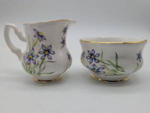 lot 11177 image: Blue Floral Porcelain Creamer and Sugar Bowl Set
