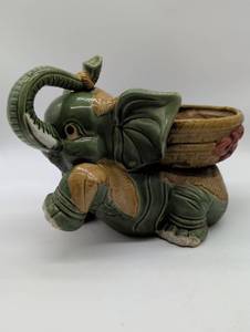 lot 11200 image: Unique Vintage Ceramic Elephant Planter