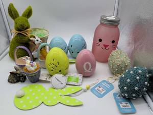 lot 11202 image: Easter Decoration Collection with LED Ceramic Eggs