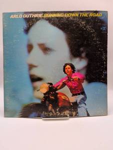 lot 16970 image: Arlo Guthrie - Running Down The Road LP