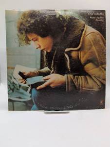 lot 17033 image: Arlo Guthrie - Washington County LP Album