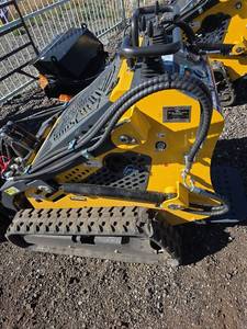 lot 302282617 image: 2023 SDLANCH SDL L60 Mini Track Loader