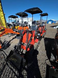 lot 302282618 image: SDLL580 Mini Skid Steer Loader