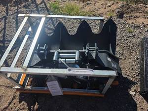 lot 302282659 image: Arteer SS-15000G Hydraulic Skid Steer Winch