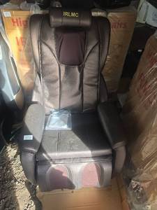 lot 3022826130 image: IRLMC Deluxe Electric Massage Chair
