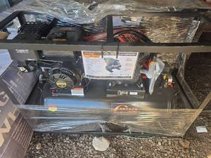 lot 3022826136 image: Arteer 40-Gallon Gas Air Compressor 15HP