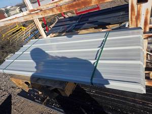 lot 3022826201 image: Seven foot long corrugated steel panels Bundle of 50