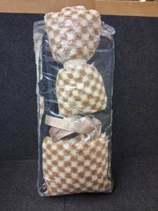 lot 5025 image: Portable Dog & Cat Car Seat - Under 13 lbs, With Cozy Bow Neck Pillow (Grid-Black)