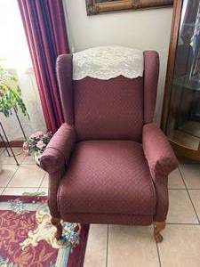 lot 1212 image: Queen Anne Wing Back Chair (burgundy)--FR