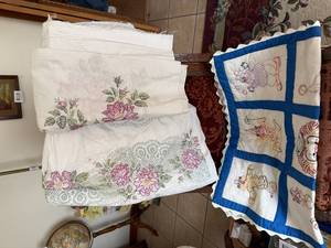 lot 1220 image: Unfinished Embroidered Table Cloths and Baby Blanket--FR