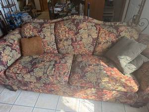 lot 1227 image: Vintage Floral Print two (2) Cushion Sofa--FR
