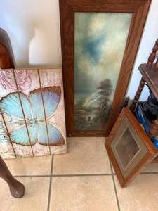 lot 1237 image: Butterfly Picture, Picture Frame & Wall Hanging Picture--FR