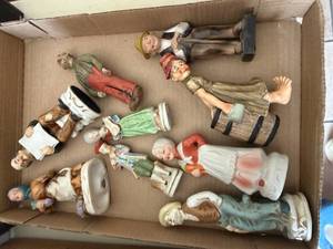 lot 1250 image: Vintage Miscellaneous Figurines--FR