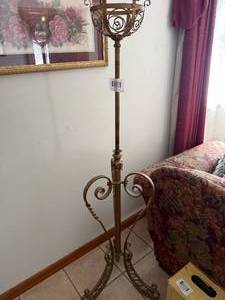 lot 1254 image: Antique Metal Kerssen Adjustable Stand--FR