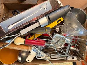 lot 1012 image: Kitchen Utensils (flat)--K