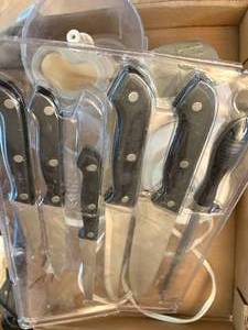 lot 1017 image: Set of Kitchen Knives & Electric Food Processer--K