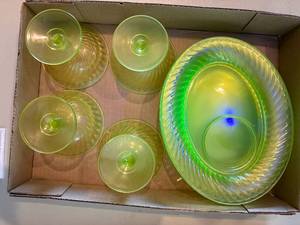 lot 1021 image: 5 Plates Uranium Swirl Pattern Glass & 4 Fenton Sherbet Glass Dishes-BP