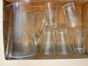lot 1024 image: Pitcher & Glasses x 5-BP