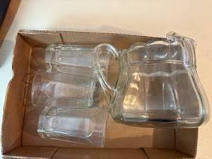 lot 1039 image: Glass Pitcher & Glasses x3--BP