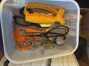 lot 1055 image: Kitchen Utensils--K