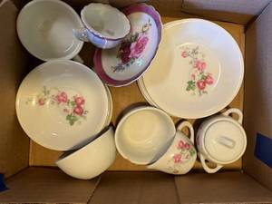 lot 1064 image: Mini Tea Set Pieces--K
