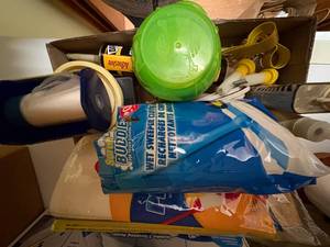 lot 1095 image: Utility Room Box (Car Polish, Extension Cords, Brasso, etc.)--LRY