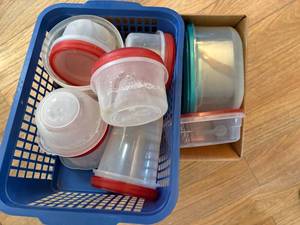 lot 1118 image: Tupperware & Plastic Storage Bowls--LR
