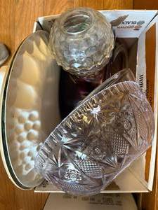 lot 1127 image: Large Bowls & 9x13 Glass Cake Pan & Large Baking Dish--K