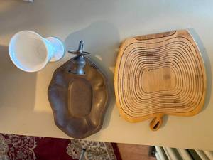 lot 1135 image: Wooden Apple Basket (collapsible) & Pewter Plate--BP