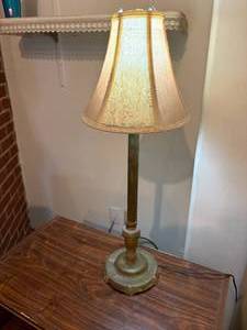 lot 1156 image: Victorian Table Lamp (29H)--LR