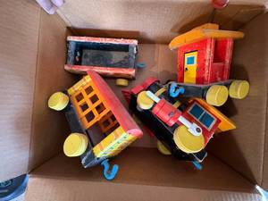 lot 1355 image: Antique Pull-toy Train--Gar